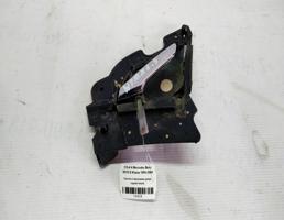 Крючок двери задней левой для Mercedes-Benz E-класс W210/S210 (1995—1999)  запчасти бу