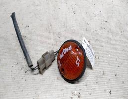 Повторитель на крыло желтый для Mitsubishi Pajero II (1991—1997)  запчасти бу