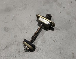 Ограничитель двери передней для Honda HR-V GH (1998—2001)  запчасти бу