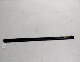 Молдинг двери нижний передней левой для Mercedes-Benz C-класс W202/S202 (1993—1997)  запчасти бу