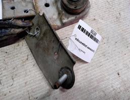 Крепление радиатора для ЗапчастИ  запчасти бу