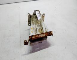 Кронштейн бампера переднего левый для Volvo 340 II (1985—1992)  запчасти бу