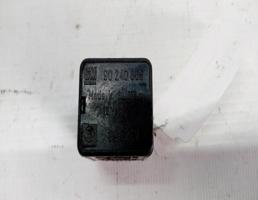 Реле поворотов для Opel Omega A (1984—1994)  запчасти бу