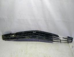 Решетка в бампер центральная для Audi 100 C3 (1982—1988)  запчасти бу