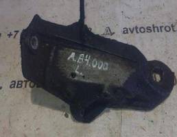 Кронштейн ДВС левый для Audi 80 B4 (1991—1996)  запчасти бу