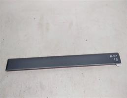 Молдинг двери передней левой для Audi A6 C4 (1994—1997)  запчасти бу