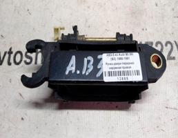 Ручка двери наружная передней правой для Audi 80 B3 (1986—1991)  запчасти бу