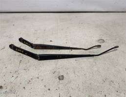 Поводок стеклоочистителя передний пара для Nissan Serena C24 (1999—2005)  запчасти бу