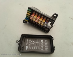 Блок предохранителей для Land Rover Defender I (1983—2007)  запчасти бу