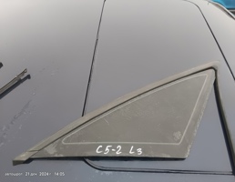 Стекло кузовное глухое пара для Audi A6 C5 97-04г  запчасти бу