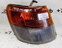 Указатель поворота правый желтый для Mitsubishi Pajero II (1991—1997)  запчасти бу