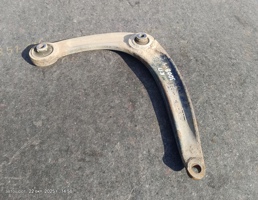 Рычаг передний правый для Peugeot 3008 I рестайлинг (2013—2016)  запчасти бу