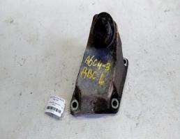 Кронштейн ДВС левый для Audi A6 C4 (1994—1997)  запчасти бу