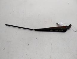 Поводок стеклоочистителя заднего для Mazda 626 GC 83-87г  запчасти бу