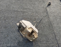 Замок двери передней левой для Renault Megane II (2002—2006)  запчасти бу