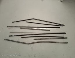 Резинка направляющая стекла двери для Land Rover Defender I рестайлинг (2007—2016)  запчасти бу