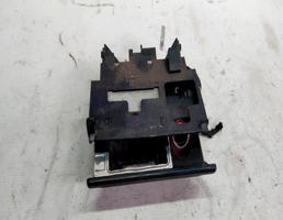 Пепельница передняя для Audi 80 B4 (1991—1996)  запчасти бу