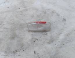 Повторитель на крыло белый для Audi A6 C5 (1997—2001)  запчасти бу