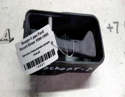 Крючок двери левой для Ford Escort 90-95г  запчасти бу