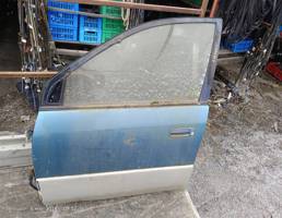 Дверь передняя левая для Toyota Picnic I (1996—2001)  запчасти бу