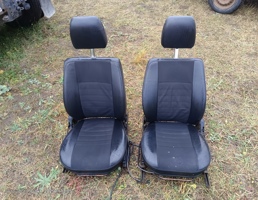 Сиденья передние для Land Rover Defender I (1983—2007)  запчасти бу