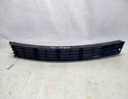 Решетка в бампер левая для Audi 100 C4 (1990—1994)  запчасти бу