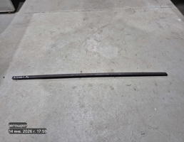 Молдинг стекла двери задней правой для Peugeot 3008 I рестайлинг (2013—2016)  запчасти бу