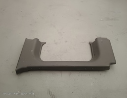 Накладка на стекло кузова глухого левого для Land Rover Defender I рестайлинг (2007—2016)  запчасти бу