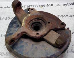 Кулак поворотный передний правый для Isuzu Trooper I (1981—1991)  запчасти бу