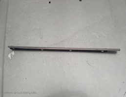 Молдинг стекла двери передней левой для Mercedes-Benz E-класс W210/S210 рестайлинг (1999—2003)  запчасти бу