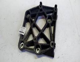 Кронштейн компрессора кондиционера для Nissan Maxima A33 (1999—2006)  запчасти бу