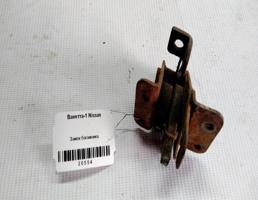 Замок багажника для Nissan Vanette I (1978—1988)  запчасти бу