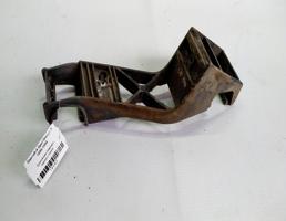 Крепление бампера заднего левое для Opel Omega A (1984—1994)  запчасти бу