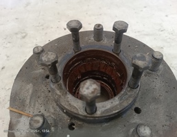 Болт ступицы для Land Rover Defender I рестайлинг (2007—2016)  запчасти бу