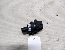 Датчик температуры воздуха для VOLKSWAGEN Passat B4 (1993—1997)  запчасти бу