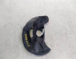 Защита колодок передняя левая для Mercedes-Benz C-класс W202/S202 (1993—1997)  запчасти бу