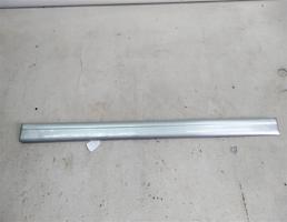 Молдинг двери передней левой для Audi 100 C4 (1990—1994)  запчасти бу