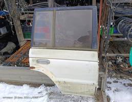 Дверь задняя правая для Mitsubishi Pajero II (1991—1997)  запчасти бу