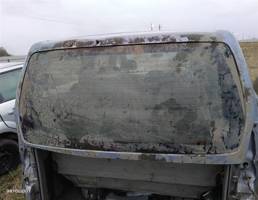 Стекло двери багажника для Nissan Serena C24 (1999—2005)  запчасти бу