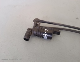 Насос омывателя для Peugeot 3008 I рестайлинг (2013—2016)  запчасти бу