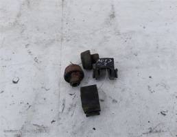 Крепление радиатора резинка для Renault Logan II (2012—2018)  запчасти бу