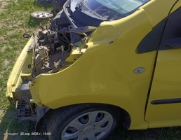 Крыло переднее левое для Peugeot 107 05-14г  запчасти бу