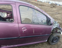 Дверь передняя правая для Peugeot 107 I рестайлинг (2009—2012)  запчасти бу