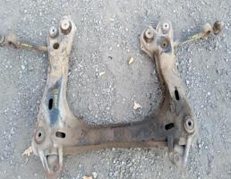 Балка подмоторная для Audi 100 C3 (1982—1988)  запчасти бу