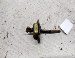 Ограничитель двери передней для VOLKSWAGEN Golf Mk2 (1983—1992)  запчасти бу