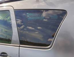 Стекло кузовное глухое левое для Peugeot 308 I рестайлинг (2011—2015)  запчасти бу