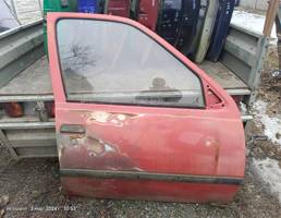 Дверь передняя правая для Opel Kadett E (1984—1989)  запчасти бу