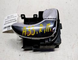 Крючок двери передней правой для Nissan Maxima A33 (1999—2006)  запчасти бу