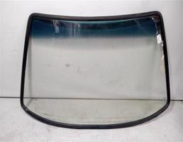 Стекло лобовое ветровое для VOLKSWAGEN Jetta II (1984—1992)  запчасти бу