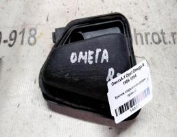 Крючок двери правой для Opel Omega A (1984—1994)  запчасти бу